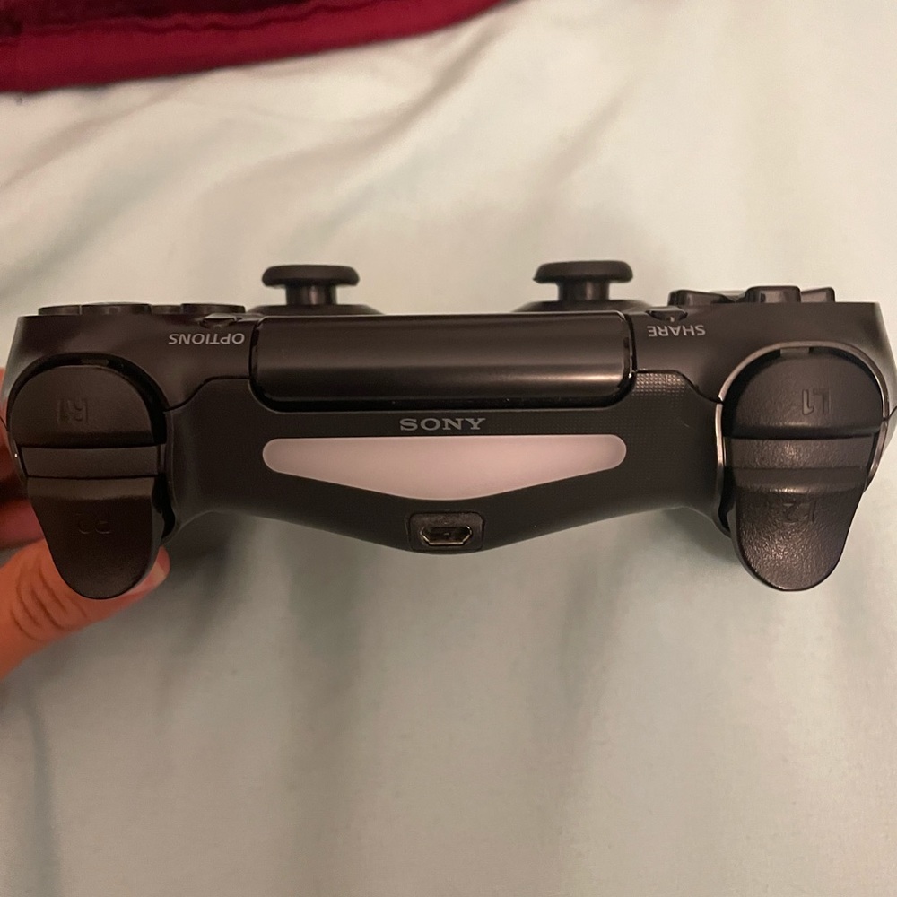 ps4 controller - Picture 2 of 3